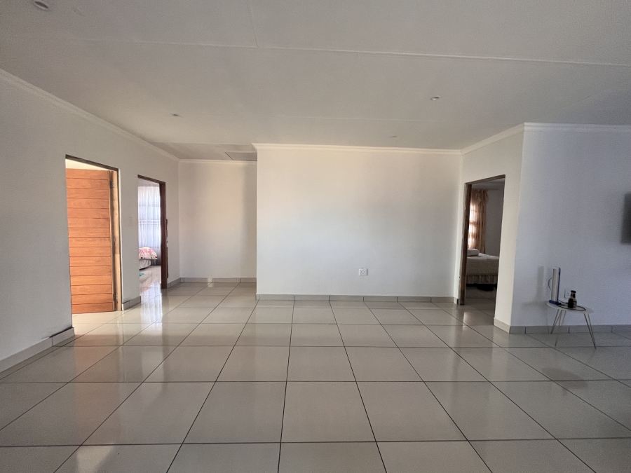5 Bedroom Property for Sale in Wilkoppies North West